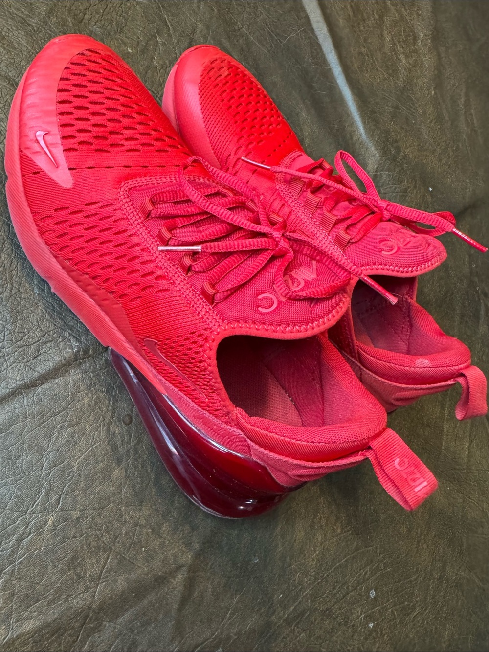 Nike Men’s Air Max 270 Red Athletic Sneakers Size 10 - Picture 3 of 6